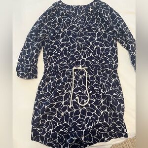 Loft sz S navy and white lightweight cotton swim coverup with pockets!